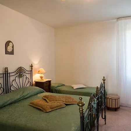 L'antico Palazzo 1 * فرنولي