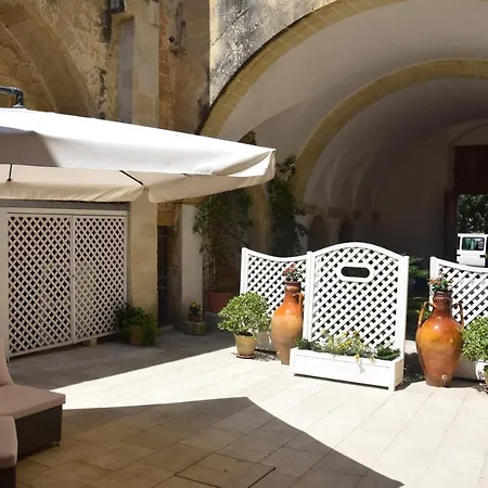 بيت للعطل L'antico Palazzo 1