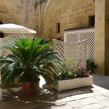 L'antico Palazzo 1 فرنولي